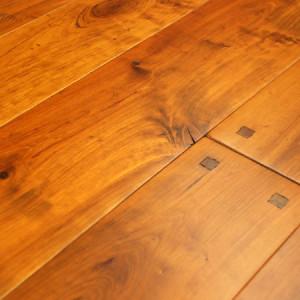 old trail cherry hardwood floor with pegs and mocha accents